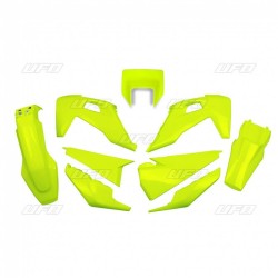 Kit plastiques UFO jaune...
